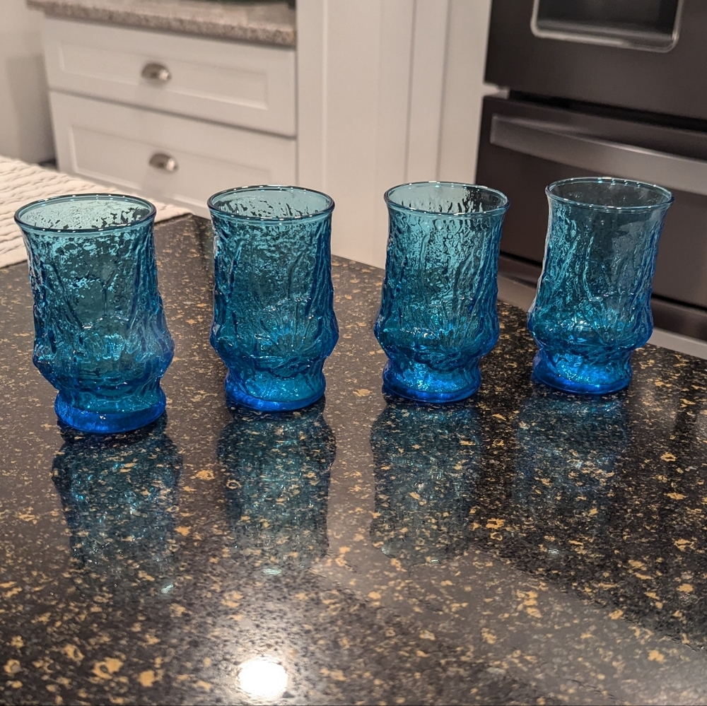 1970s Anchor Hocking Rainflower Glasses - Picture 2 of 4